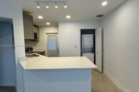 Immobilier commercial à vendre à Dania Beach, Floride: 197.7 m2 № 2078924 - photo 21