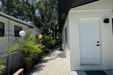 Immobilier commercial à vendre à Dania Beach, Floride: 197.7 m2 № 2078924 - photo 6