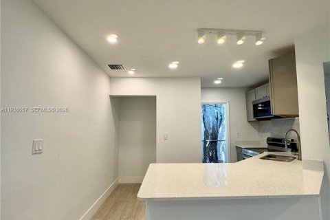 Immobilier commercial à vendre à Dania Beach, Floride: 197.7 m2 № 2078924 - photo 11