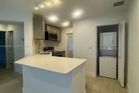 Immobilier commercial à vendre à Dania Beach, Floride: 197.7 m2 № 2078924 - photo 22