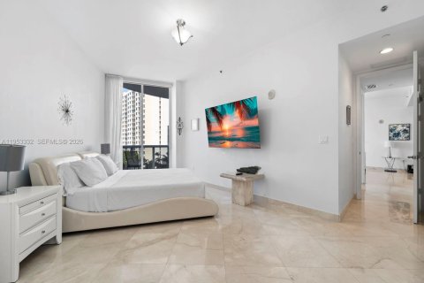 Condominio en venta en Sunny Isles Beach, Florida, 2 dormitorios, 133.31 m2 № 2008786 - foto 18