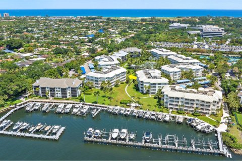 Condo in Juno Beach, Florida, 3 bedrooms  № 2245211 - photo 23