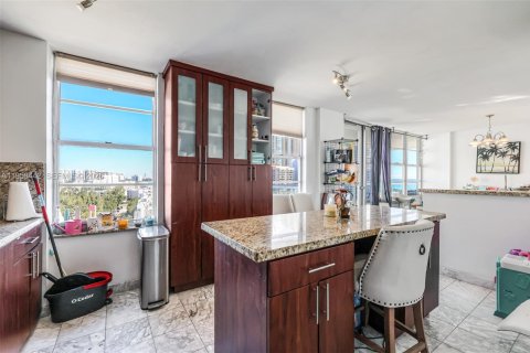 Condominio en venta en Sunny Isles Beach, Florida, 2 dormitorios, 144.18 m2 № 2020185 - foto 13