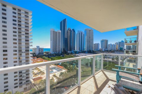 Condominio en venta en Sunny Isles Beach, Florida, 2 dormitorios, 144.18 m2 № 2020185 - foto 16