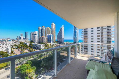 Condominio en venta en Sunny Isles Beach, Florida, 2 dormitorios, 144.18 m2 № 2020185 - foto 14