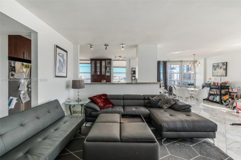 Condominio en venta en Sunny Isles Beach, Florida, 2 dormitorios, 144.18 m2 № 2020185 - foto 5