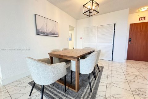 Copropriété à vendre à Hollywood, Floride: 1 chambre, 81.2 m2 № 2240453 - photo 8