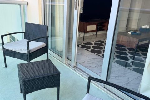 Copropriété à vendre à Hollywood, Floride: 1 chambre, 81.2 m2 № 2240453 - photo 10
