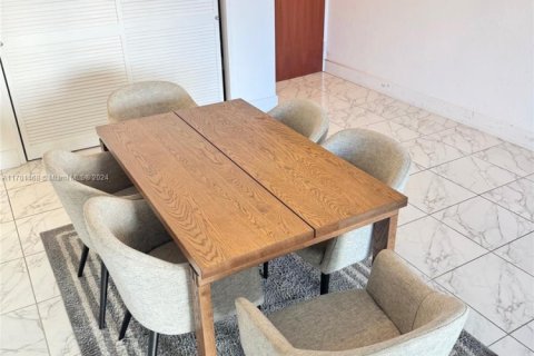 Copropriété à vendre à Hollywood, Floride: 1 chambre, 81.2 m2 № 2240453 - photo 3