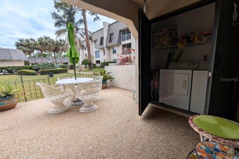 Condo in Seminole, Florida, 2 bedrooms  № 1762114 - photo 25