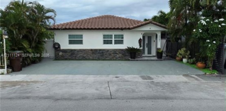 Casa en Hialeah, Florida 4 dormitorios, 137.03 m2 № 2427777