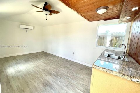 Casa en alquiler en Hollywood, Florida, 3 dormitorios, 134.71 m2 № 2035914 - foto 23