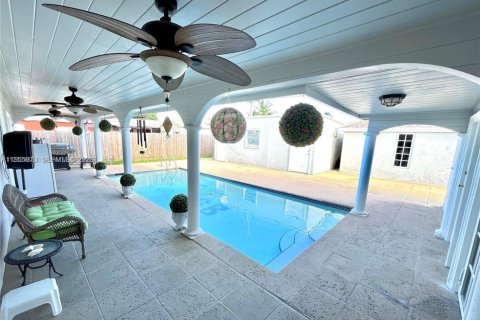 Casa en alquiler en Hollywood, Florida, 3 dormitorios, 134.71 m2 № 2035914 - foto 10