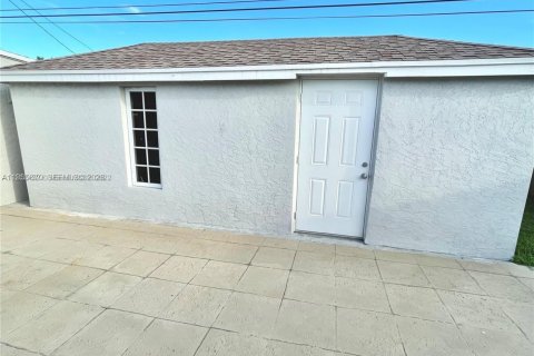 Casa en alquiler en Hollywood, Florida, 3 dormitorios, 134.71 m2 № 2035914 - foto 22