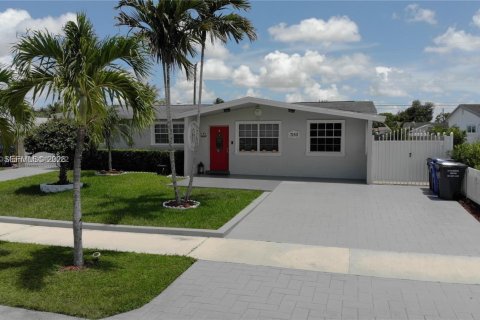 Дом в Холливуд, Флорида 3 спальни, 134.71м2 № 2035914