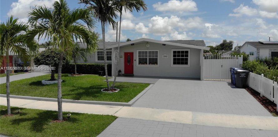 Casa en Hollywood, Florida 3 dormitorios, 134.71 m2 № 2035914