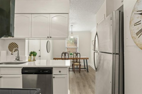 Condo in Winter Park, Florida, 1 bedroom  № 1591903 - photo 15