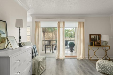 Condo in Winter Park, Florida, 1 bedroom  № 1591903 - photo 5