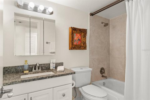 Condo in Winter Park, Florida, 1 bedroom  № 1591903 - photo 17