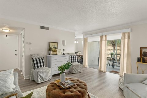 Condo in Winter Park, Florida, 1 bedroom  № 1591903 - photo 6