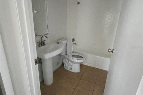 Copropriété à vendre à Orlando, Floride: 2 chambres, 113.53 m2 № 2389102 - photo 11