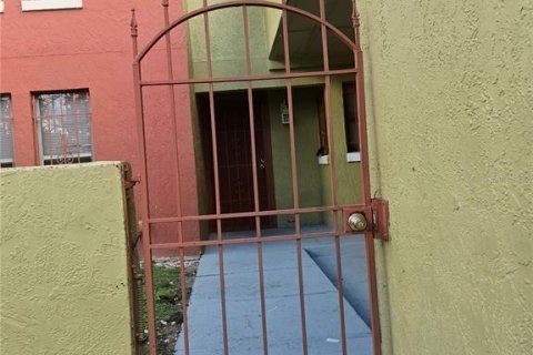Copropriété à vendre à Orlando, Floride: 2 chambres, 113.53 m2 № 2389102 - photo 2