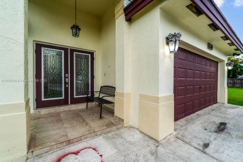 House in Homestead, Florida 4 bedrooms, 204.11 sq.m. № 1818473 - photo 3