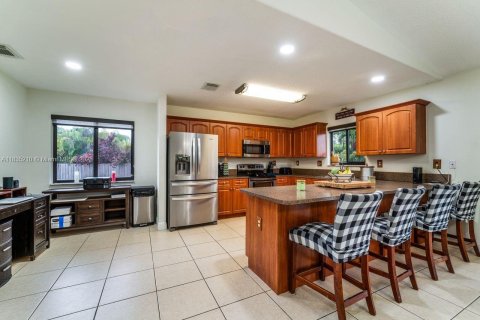 House in Homestead, Florida 4 bedrooms, 204.11 sq.m. № 1818473 - photo 11