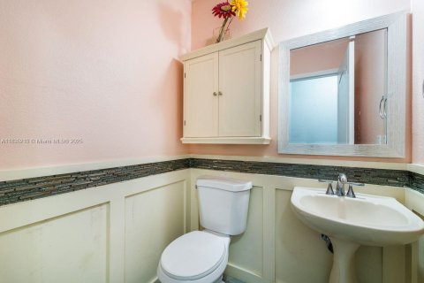 House in Homestead, Florida 4 bedrooms, 204.11 sq.m. № 1818473 - photo 21