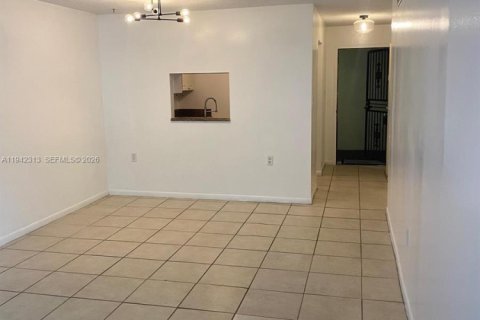 Appartement à louer à North Miami, Floride: 1 chambre, 75.81 m2 № 1999819 - photo 11