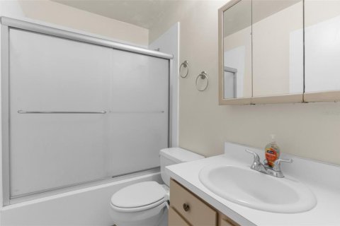 Casa en venta en Spring Hill, Florida, 7 dormitorios, 236.34 m2 № 1780181 - foto 18