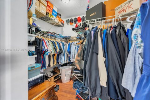 Купить таунхаус в Майами, Флорида 3 спальни, 161.93м2, № 2067646 - фото 24