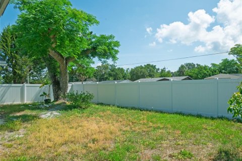House in Clearwater, Florida 3 bedrooms, 146.6 sq.m. № 2097180 - photo 25