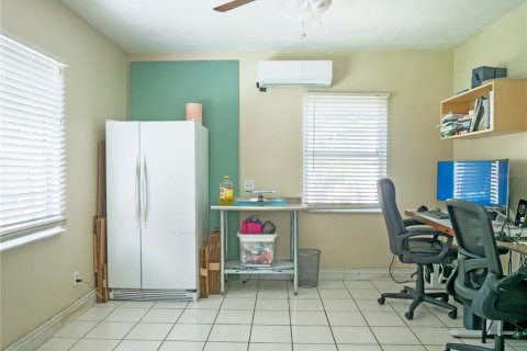 House in Clearwater, Florida 3 bedrooms, 146.6 sq.m. № 2097180 - photo 20
