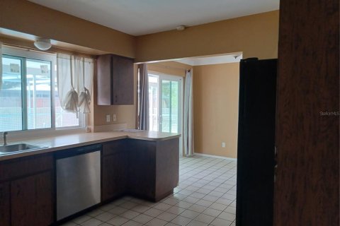 Villa ou maison à louer à Saint Petersburg, Floride: 3 chambres, 118.17 m2 № 2426924 - photo 7