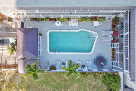 Condo in Hollywood, Florida, 1 bedroom  № 1726027 - photo 23
