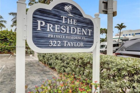 Condo in Hollywood, Florida, 1 bedroom  № 1726027 - photo 28