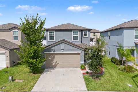 Villa ou maison à ABBOTT SQUARE à Zephyrhills, Floride 4 chambres, 192.59 m2 № 2324109