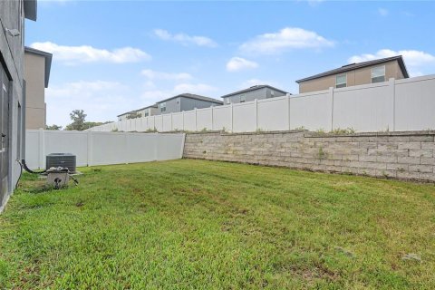 Villa ou maison à vendre à Zephyrhills, Floride: 4 chambres, 192.59 m2 № 2324109 - photo 5