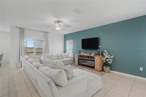 Villa ou maison à vendre à Zephyrhills, Floride: 4 chambres, 192.59 m2 № 2324109 - photo 13