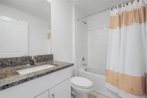 Villa ou maison à vendre à Zephyrhills, Floride: 4 chambres, 192.59 m2 № 2324109 - photo 28