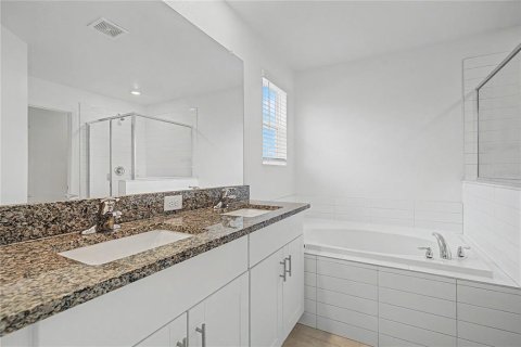 Villa ou maison à vendre à Zephyrhills, Floride: 4 chambres, 192.59 m2 № 2324109 - photo 24