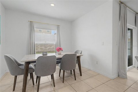 Villa ou maison à vendre à Zephyrhills, Floride: 4 chambres, 192.59 m2 № 2324109 - photo 15