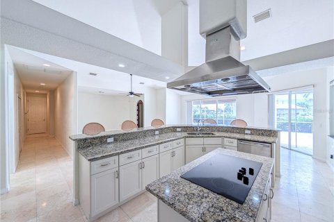 House in Punta Gorda, Florida 4 bedrooms, 408.21 sq.m. № 1918904 - photo 11
