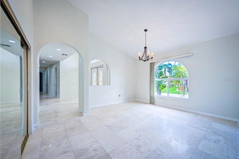 House in Punta Gorda, Florida 4 bedrooms, 408.21 sq.m. № 1918904 - photo 16