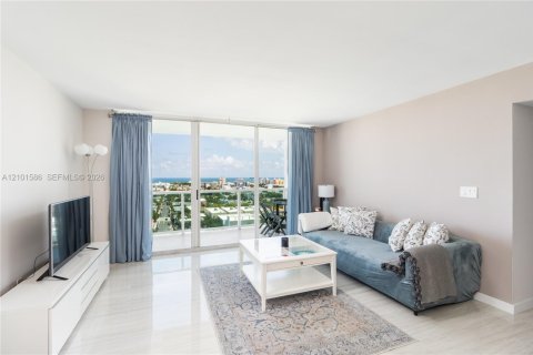 Copropriété à louer à Miami Beach, Floride: 3 chambres, 110.65 m2 № 2407339 - photo 3