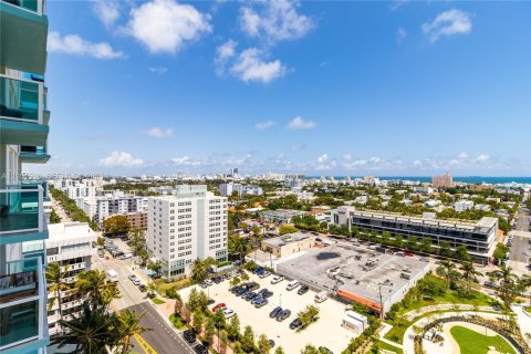 Copropriété à louer à Miami Beach, Floride: 3 chambres, 110.65 m2 № 2407339 - photo 2