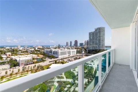 Copropriété à louer à Miami Beach, Floride: 3 chambres, 110.65 m2 № 2407339 - photo 16