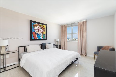 Copropriété à louer à Miami Beach, Floride: 3 chambres, 110.65 m2 № 2407339 - photo 17
