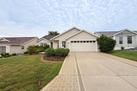 House in The Villages, Florida 3 bedrooms, 140.47 sq.m. № 2232087